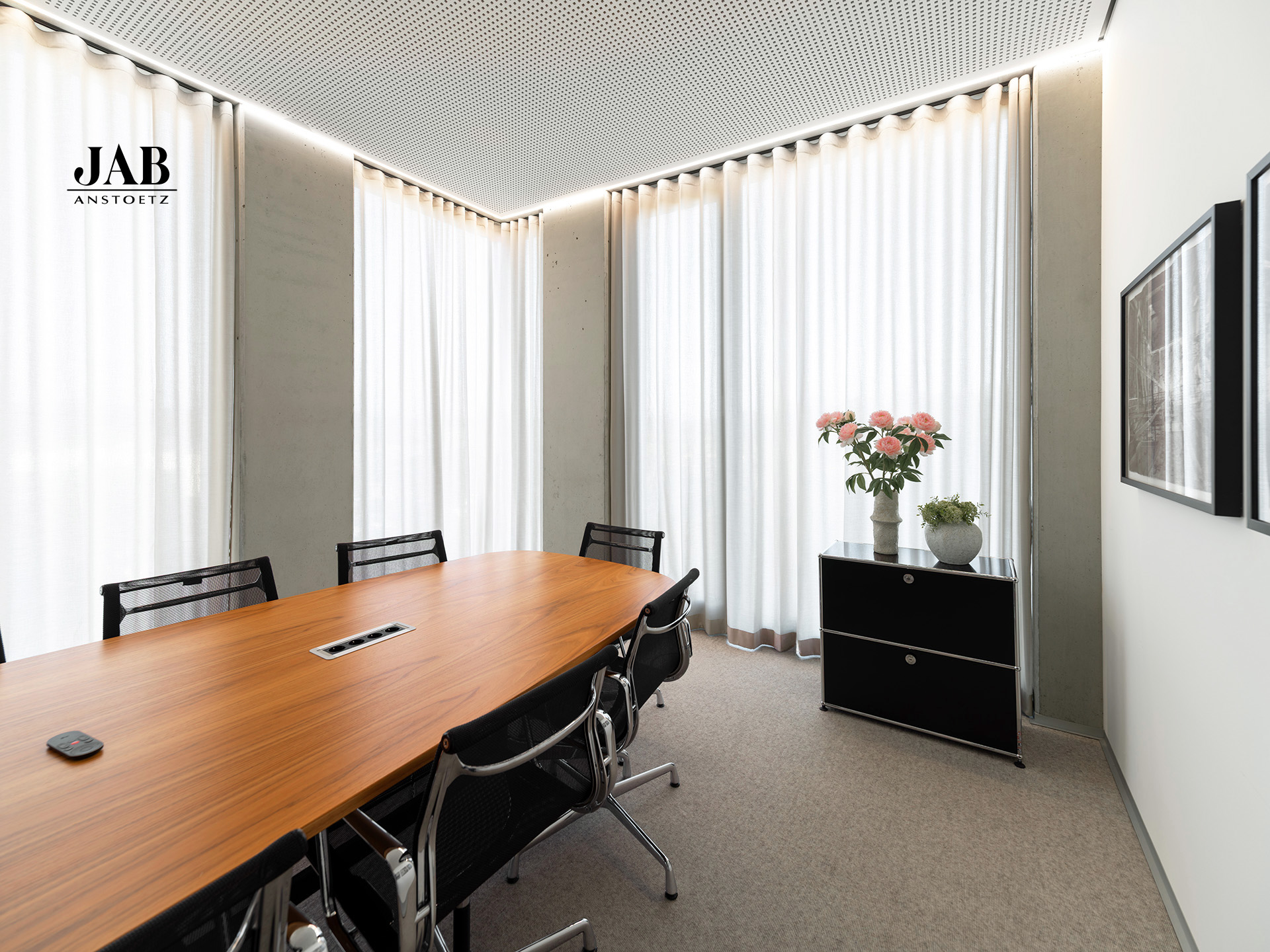meetingraum-akustikvorhaenge-logo-jab
